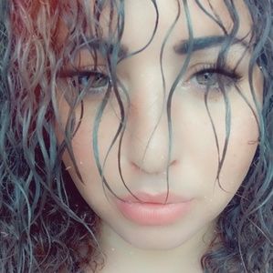 Meet your Posher, Candise